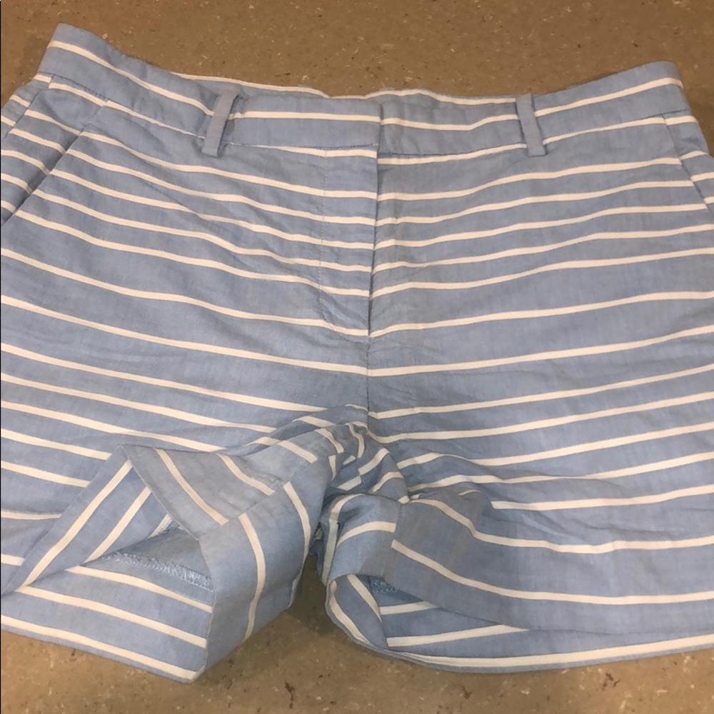 GAP SHORTS